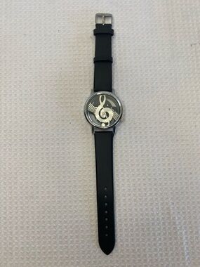 Music-Themed Black Strap Wristwatch with Silver Treble Clef